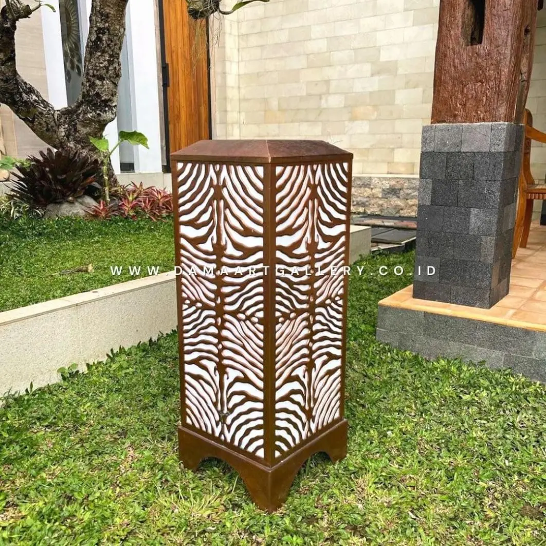 Lampu Taman Tembaga Kuningan